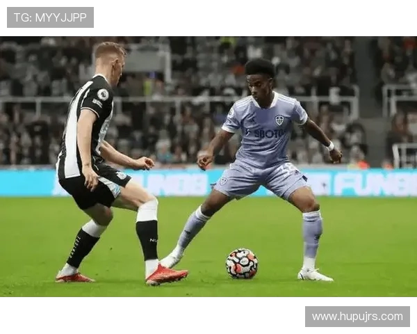 利兹联主场迎战博尔顿期待精彩对决和激烈竞争