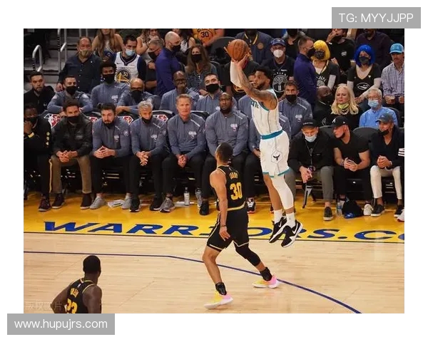 勇士与黄蜂精彩对决回放全场集锦分析与精彩瞬间回顾