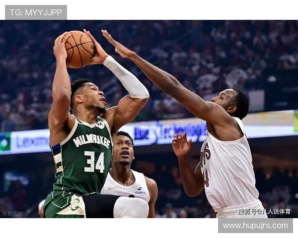 字母哥愤怒撕扯球衣雄鹿惨败后更衣室内冲突升级