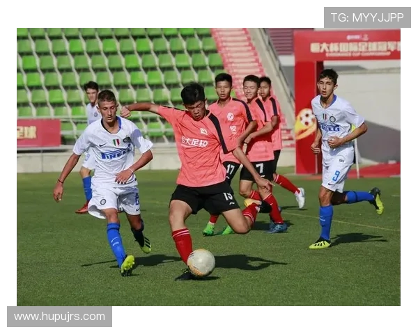 恒大与建业激战正酣谁能在这场较量中笑到最后