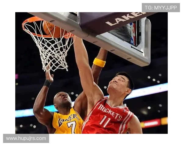 火箭队与湖人对决姚明的传奇时刻重温篮球辉煌岁月